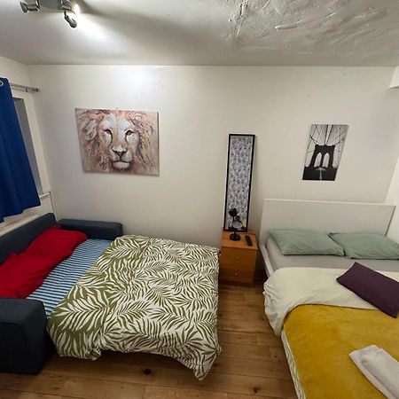 Cozy Rooms Near Central Лондон Экстерьер фото