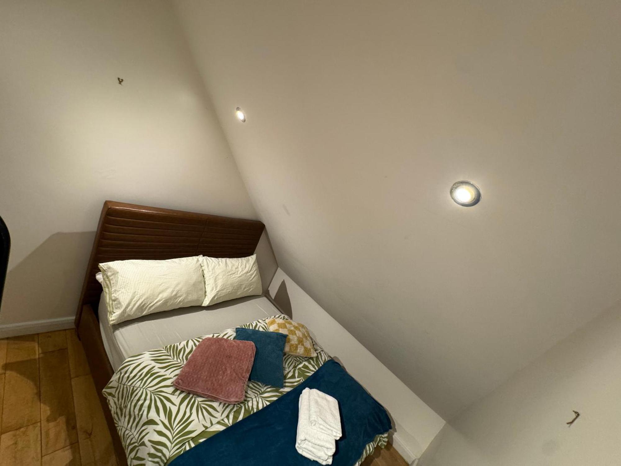 Cozy Rooms Near Central Лондон Экстерьер фото
