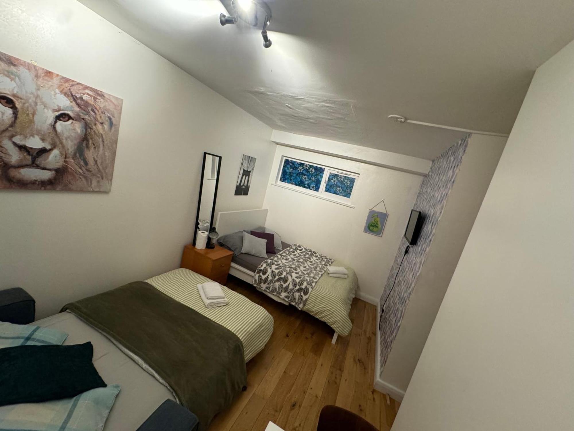 Cozy Rooms Near Central Лондон Экстерьер фото