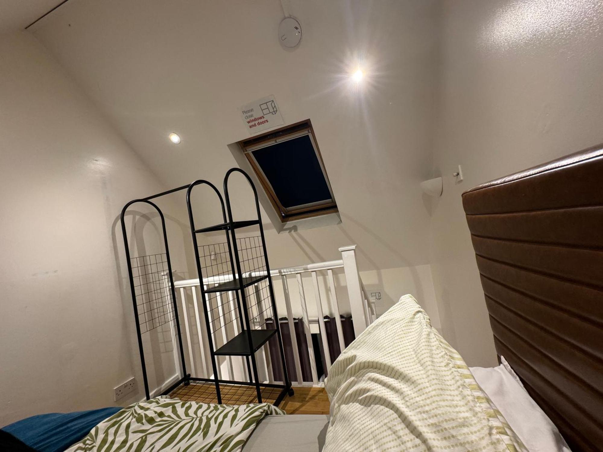 Cozy Rooms Near Central Лондон Экстерьер фото