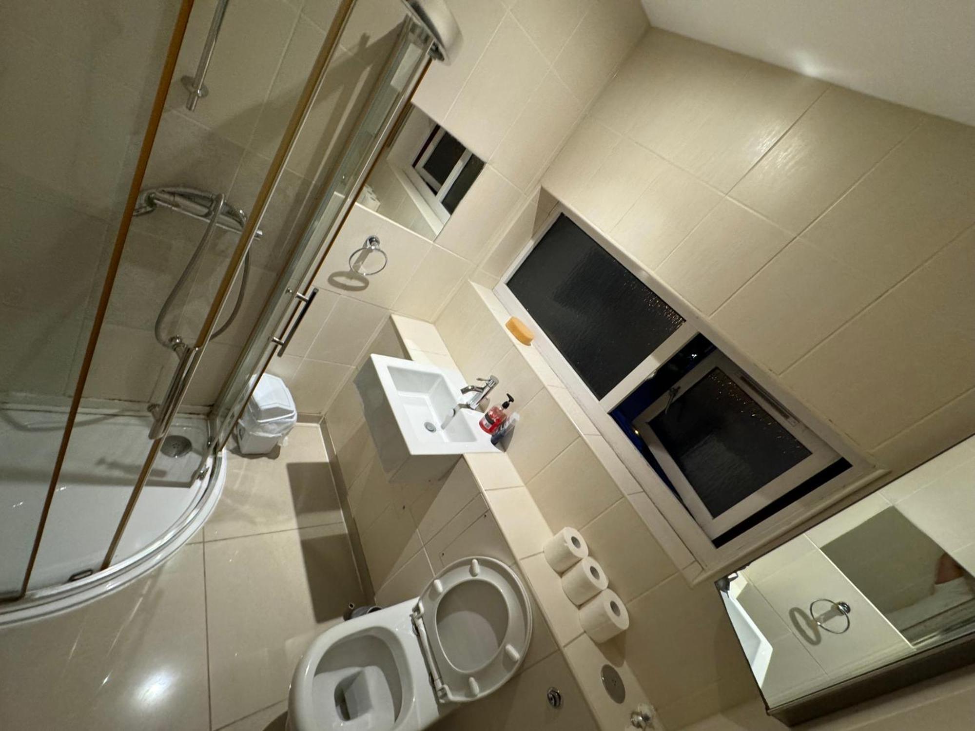 Cozy Rooms Near Central Лондон Экстерьер фото
