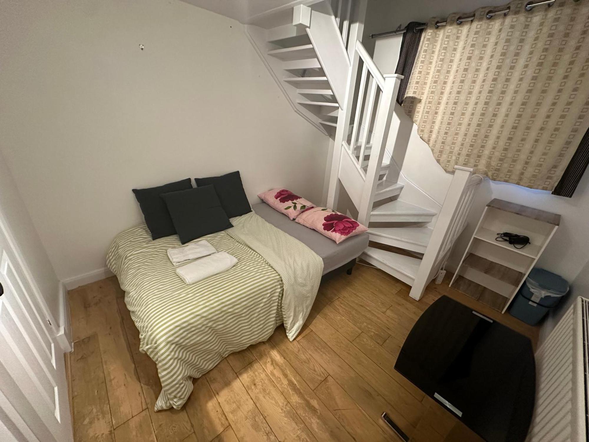 Cozy Rooms Near Central Лондон Экстерьер фото