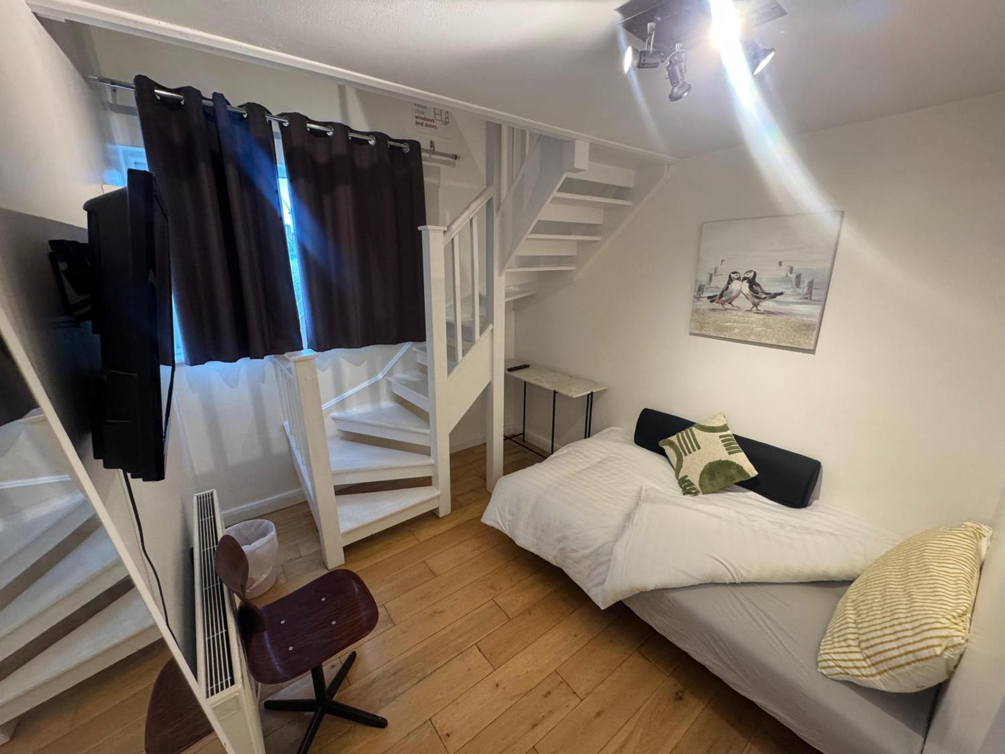 Cozy Rooms Near Central Лондон Экстерьер фото