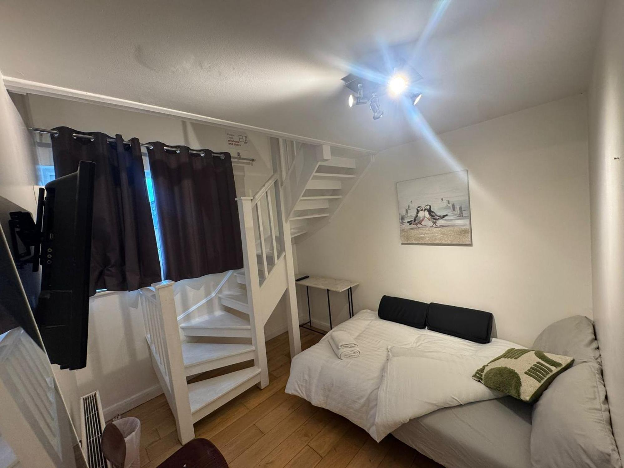 Cozy Rooms Near Central Лондон Экстерьер фото