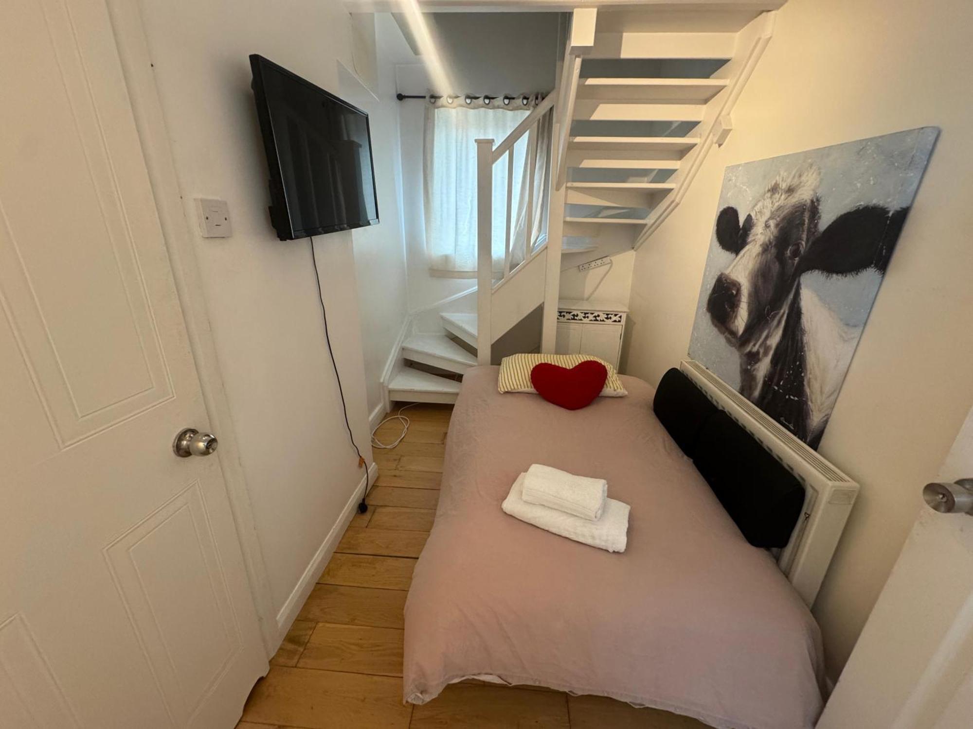 Cozy Rooms Near Central Лондон Экстерьер фото