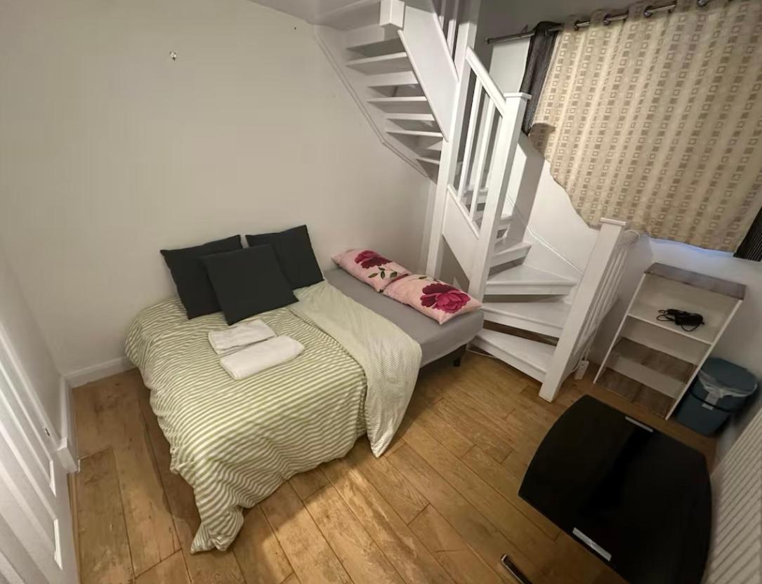 Cozy Rooms Near Central Лондон Экстерьер фото