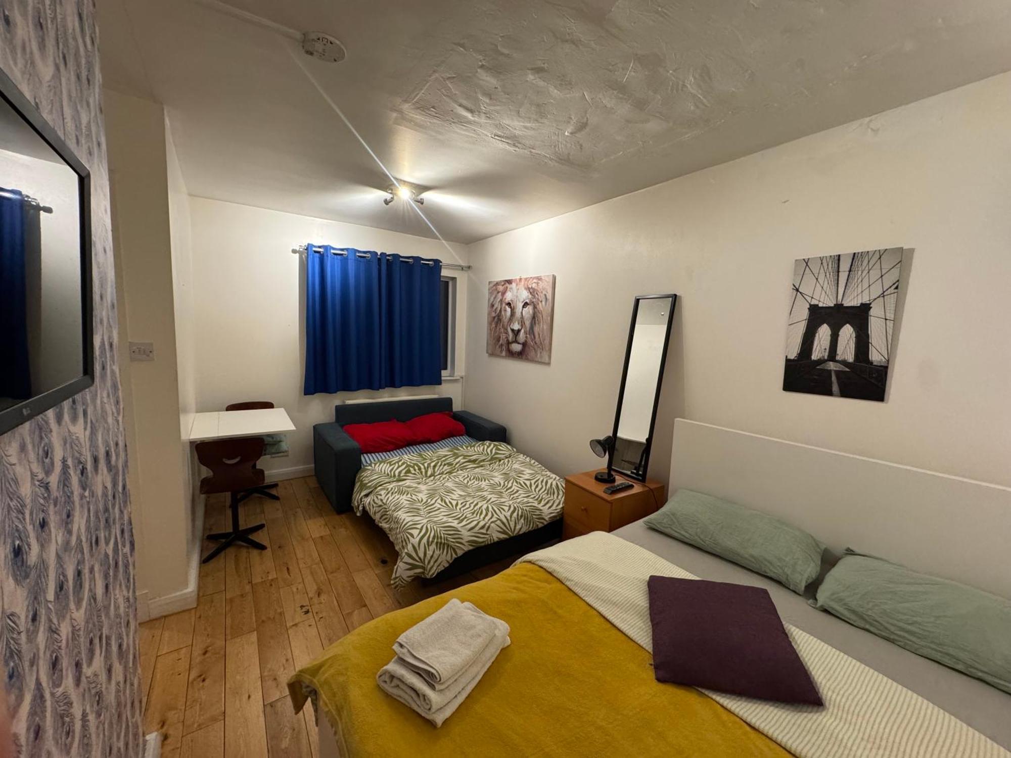 Cozy Rooms Near Central Лондон Экстерьер фото